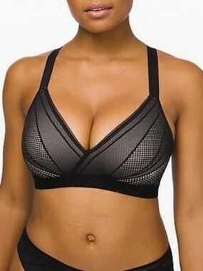Lululemon Awake to Lace Bra
Black / Barely Beige , size 34 C